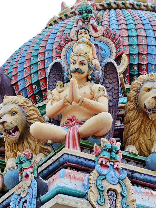 Mariamman Hindu Temple, the oldest Hindu temple in Singapore.