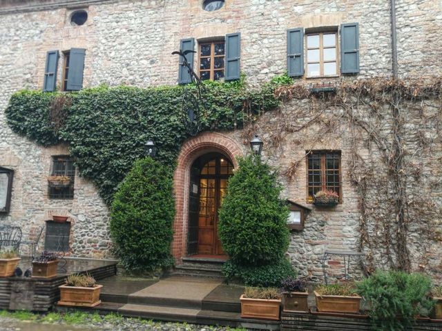 Living in a 1200-year-old castle in Italy, what kind of experience is it?
