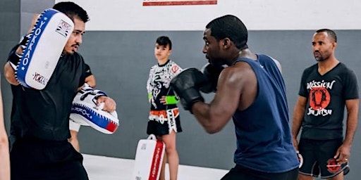 Beginners Kickboxing Seminar | Mission MMA & Fitness, West Carroll Avenue, Chicago, IL, USA