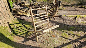 Medieval inspired Folding Chair | Applestore Cafe