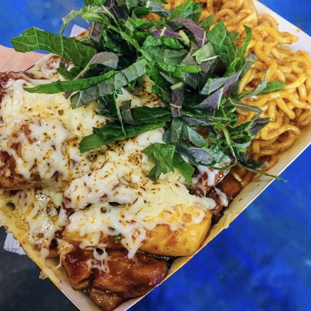 Eat with your favorite cuisines! 