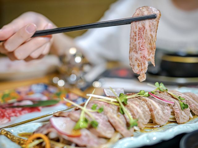 高級食材火鍋郎，和牛可稱霸稱王