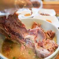 줄서서 먹는 맛집, 제주 향토음식점 '넉둥베기'