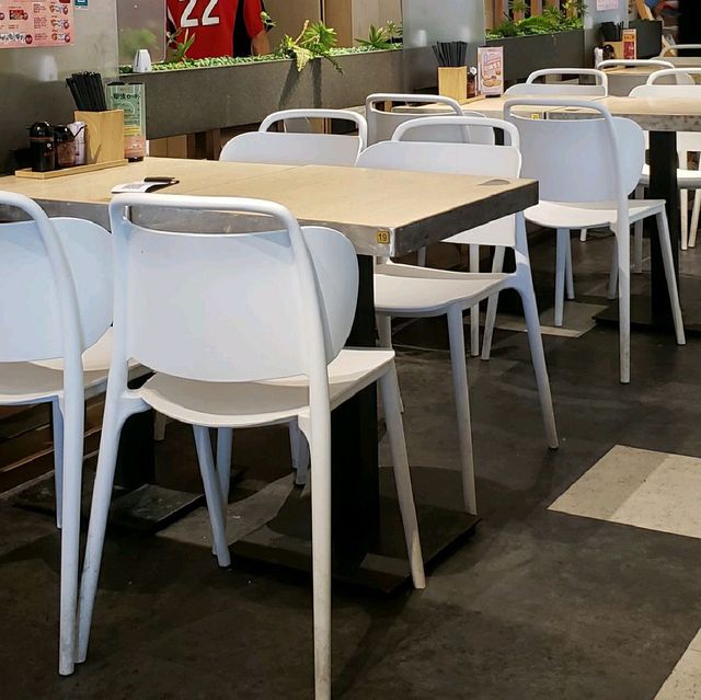 "東涌新開拉麵店"