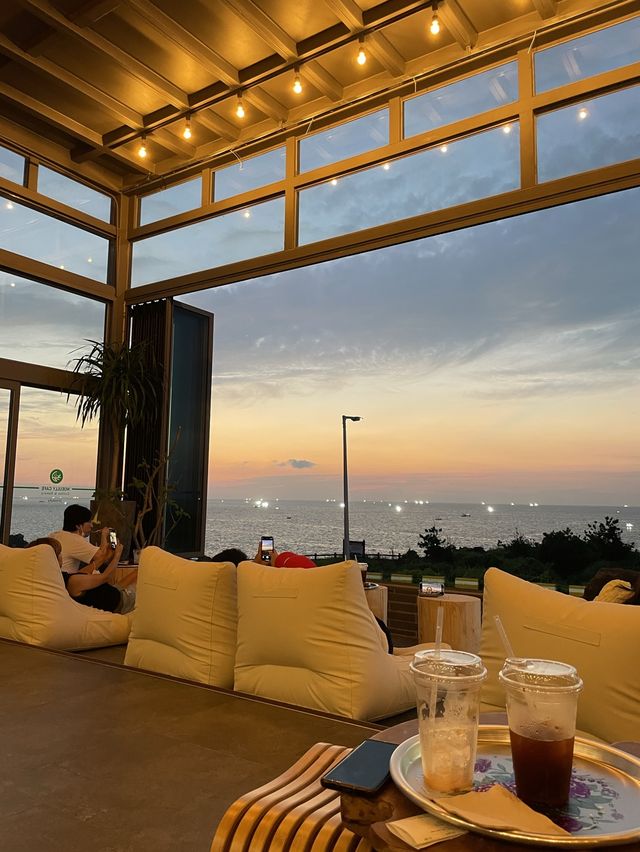 제주의 노을을 편안하게 감상 할 수 있는 곳🧡노을리🧡