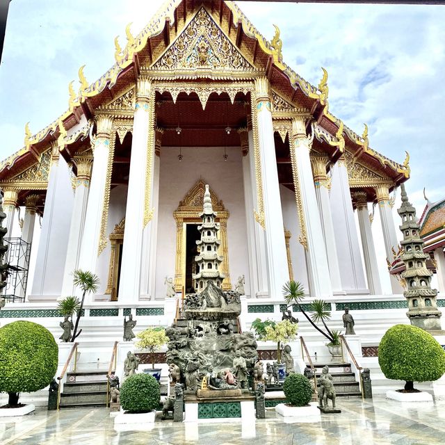 วัดสุทัศ ย่านเสาชิงช้า วัดเก่าแก่ในอดีต