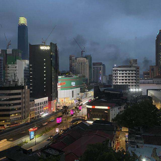 The night in the city journal
