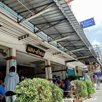 แวะกินข้าวร้านแดง - ดำ @พัทยากลาง