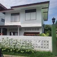 คาเฟ่สไตล์มินิมอล ร้าน “Hidden”