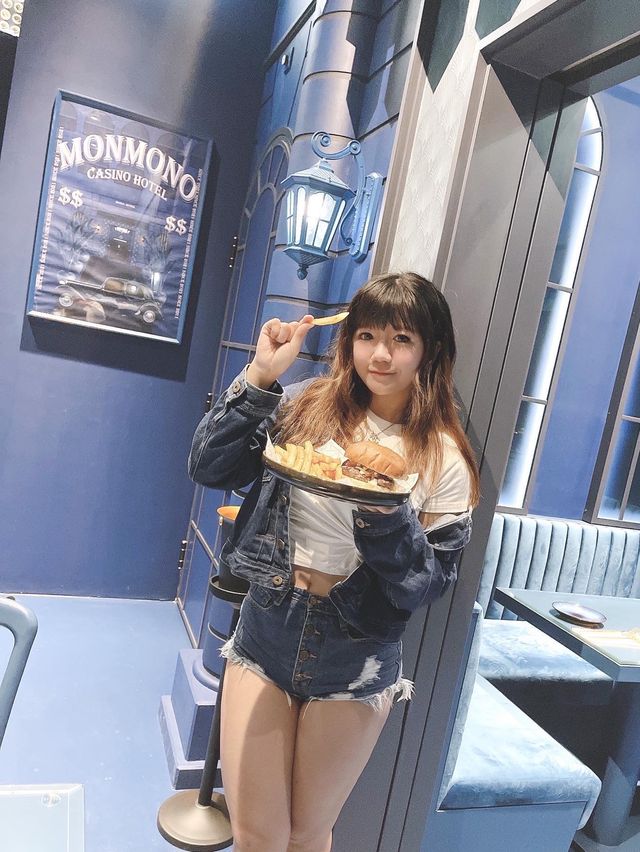 超級爆紅網紅Cafe🥳🪄monmon藍寶石店