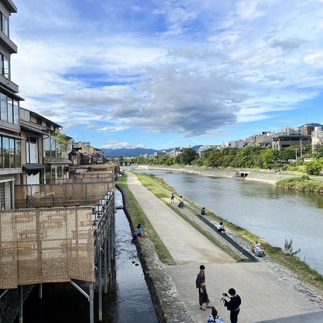 【京都】夏限定の納涼床で夏の京都を楽しむ