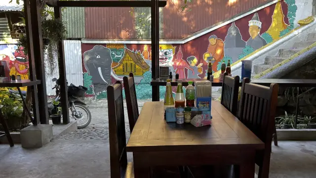 911 Watsene Restaurant