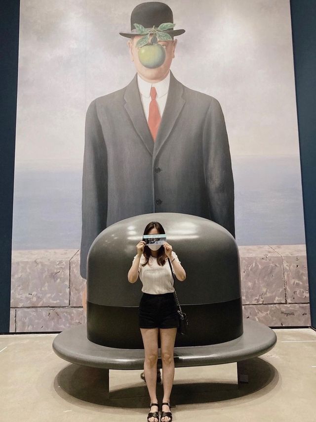 초현실속을 들어가는 듯한 르네마그리트 특별전🖼️