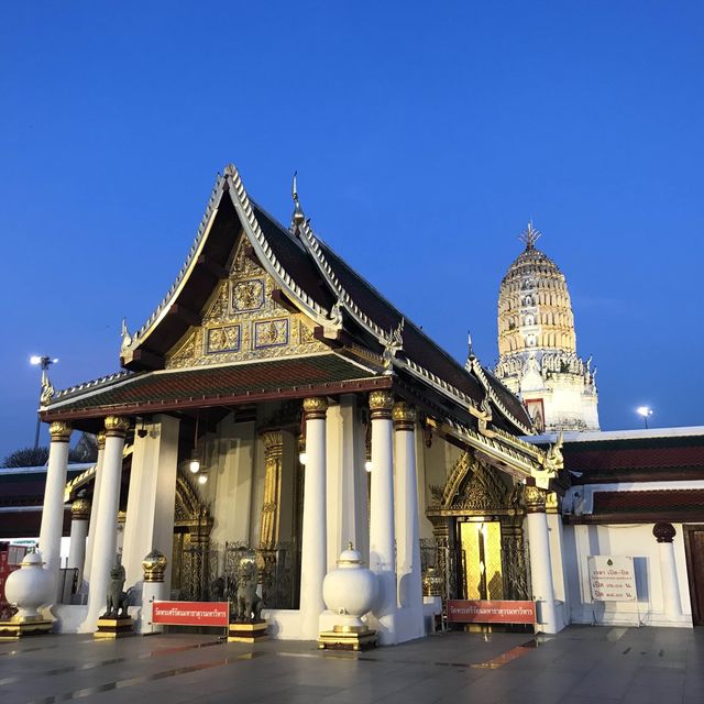 วัดพระศรีรัตนมหาธาตุวรมหาวิหาร พิษณุโลก
