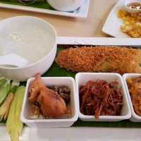 The Foodie ร้านอาหารไทยสุดปัง