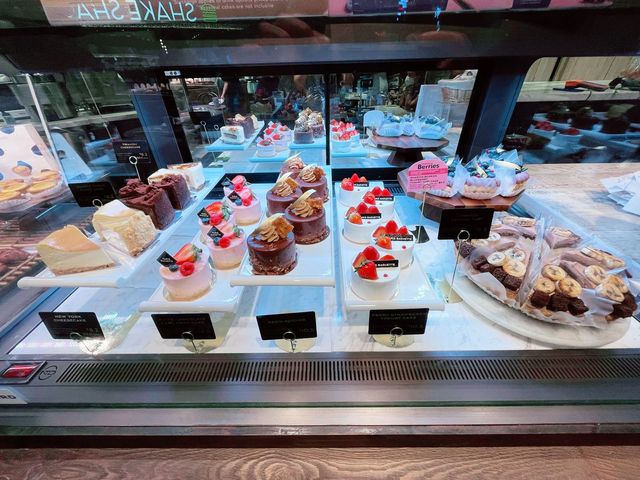 Stylish bakery and cafe at Jewel Changi