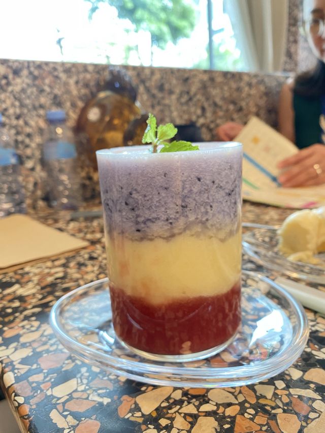 BOYY & SON CAFÉ