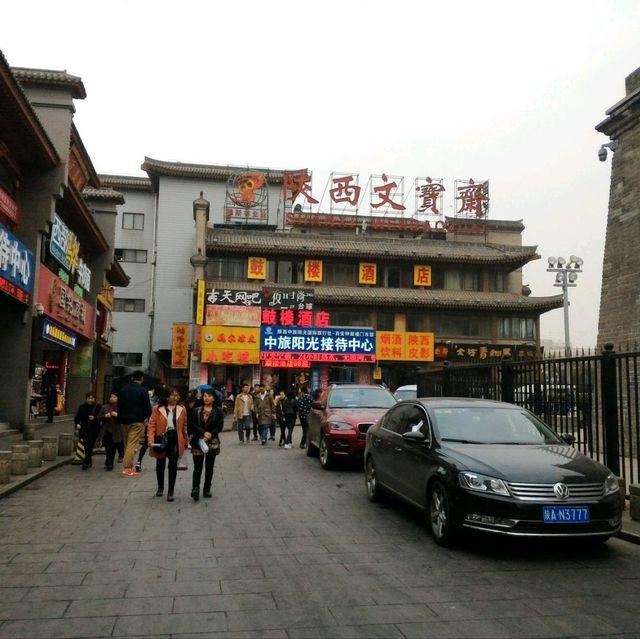 Strolling aroun Xi'an Market