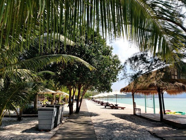 The New Paradise, SOK SAN Beach.