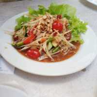 ร้านอาหาร วิวน้ำตก ณ โป่งแยง แม่ริม