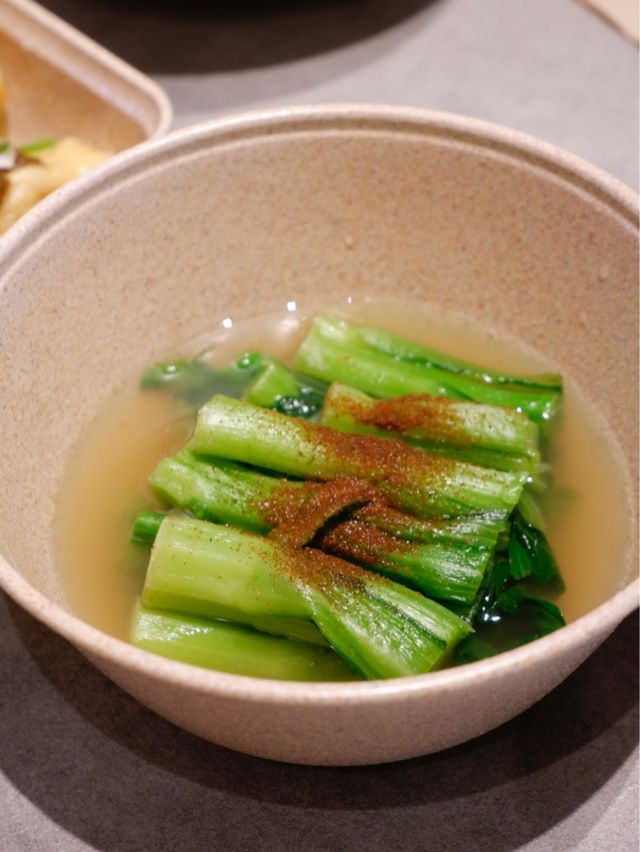 有創意的雞軟骨餃子🥟和一夾就軟的牛展