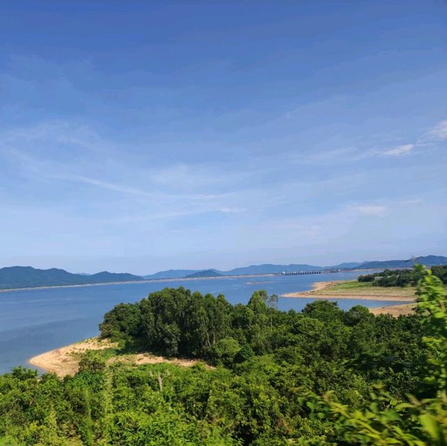 Stunning Exian Mountain in East-Hainan