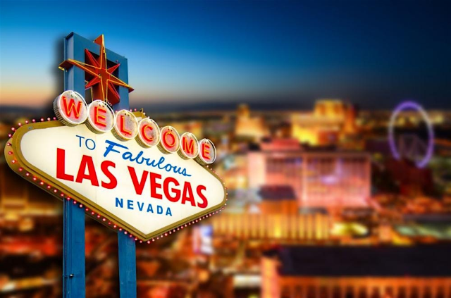 Historic Hotels of Fremont St in Las Vegas Audio Tour | 129 E Fremont St