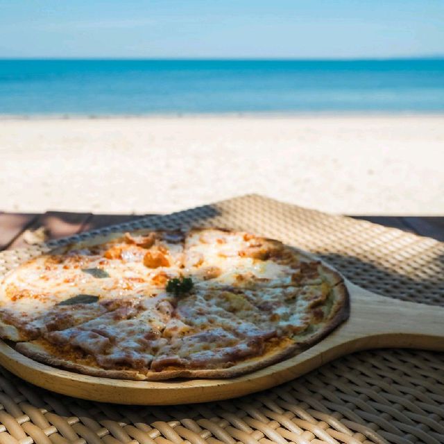 Andalay Beach Bar & Cafe กระบี่