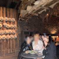 제주에서 힙한 분위기를 만끽할 술집을 찾는다면, 한림 ‘싱싱잇’