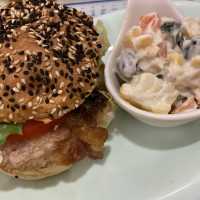九龍城泰國餐館的港式下午茶