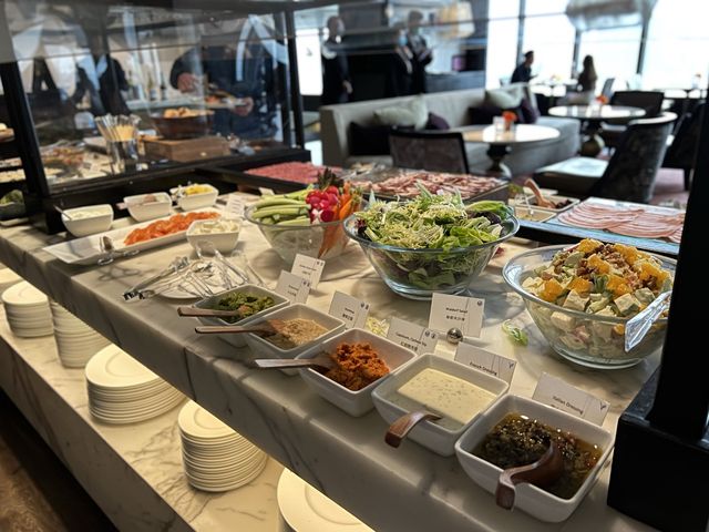 一起感受GrandHyatt君悦酒店維港180度套房是怎樣的！