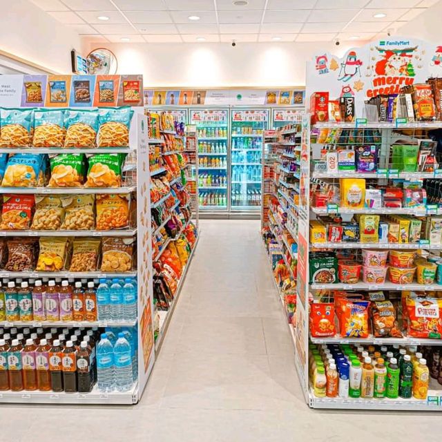 Japanese convenience store @ Familymart 🍜