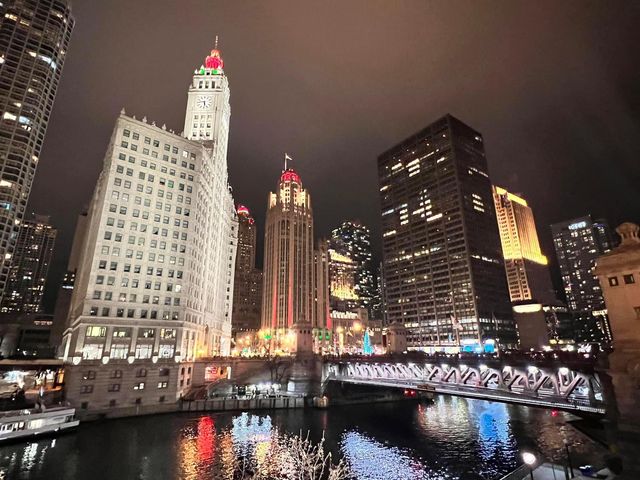 Evening Walk - Chicago during Christmas 