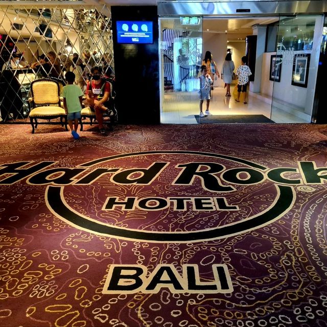 Hard Rock Hotel Bali
Rockin' New year 