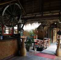สุข สงบที่  River Kwai Jungle Raft 