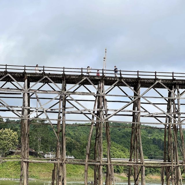 สะพานมอญ 