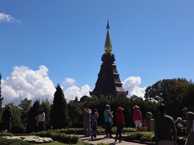 พระมหาธาตุเจดีย์นภเมทนีดล และ พระมหาธาตุเจดีย์นภพล