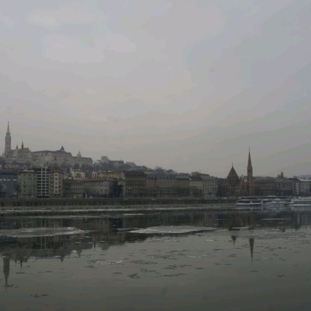 유럽여행 부다페스트 여행 Shoes on the Danube Bank