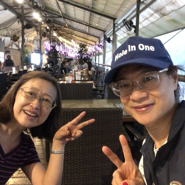 碧潭水岸第一排，馬克廚房