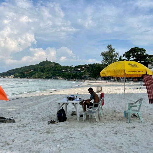 เดินเล่น อาบแดด ที่หาดริ้น