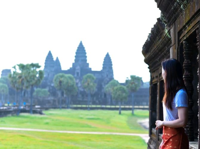 Travel Through The Real Cambodia 