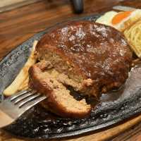 ハンバーグ激戦区におけるハンバーグ四天王の一つと言われるキッチンチェック
