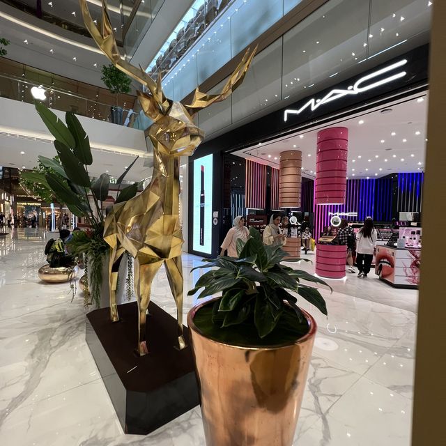 🇹🇭 Iconsiam sculptures