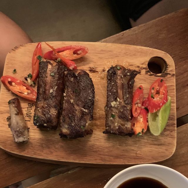 The glass house ร้านอาหารติดชายหาดวงศ์อมาตย์