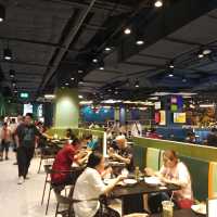 กินอาหารอร่อยใน Food park 