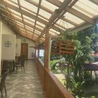Captain’s Lodge and Bar in Panglao