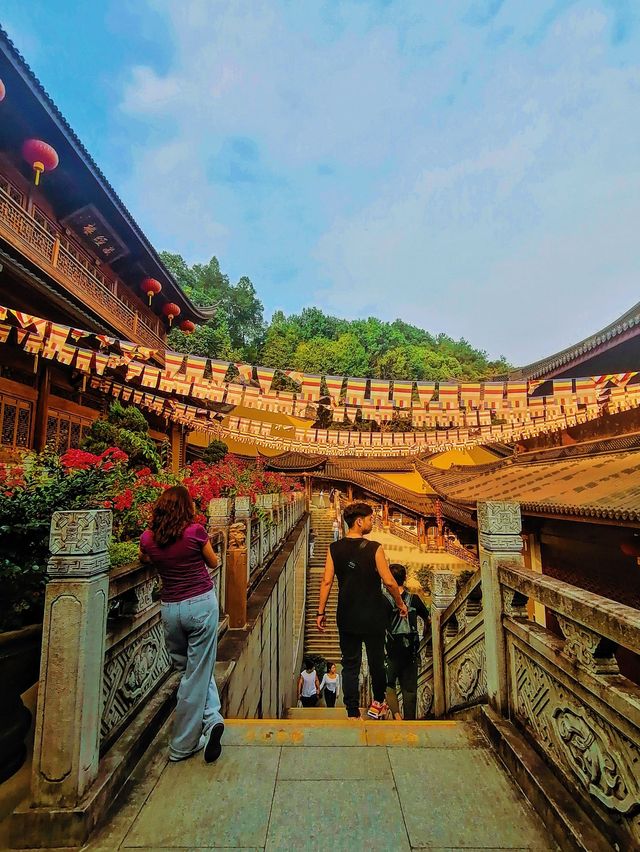 Most Impressive Temple around West Lake 🌿