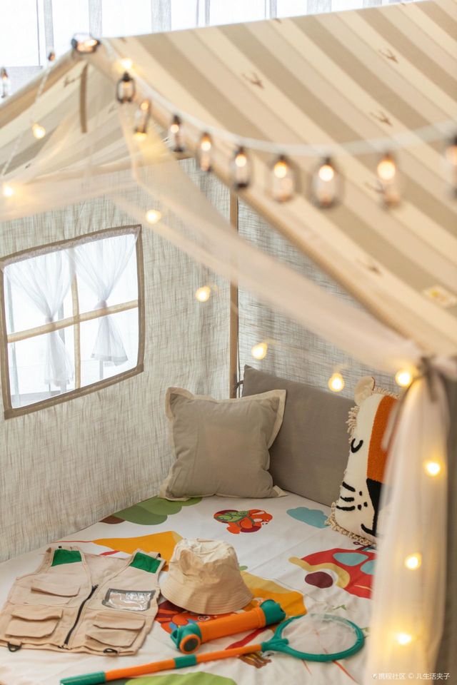 1-year-old baby can also stay in the camping-themed room, understood by moms and babies.