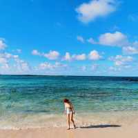 Hawaii's most beautiful beach, elope to the end of the world.