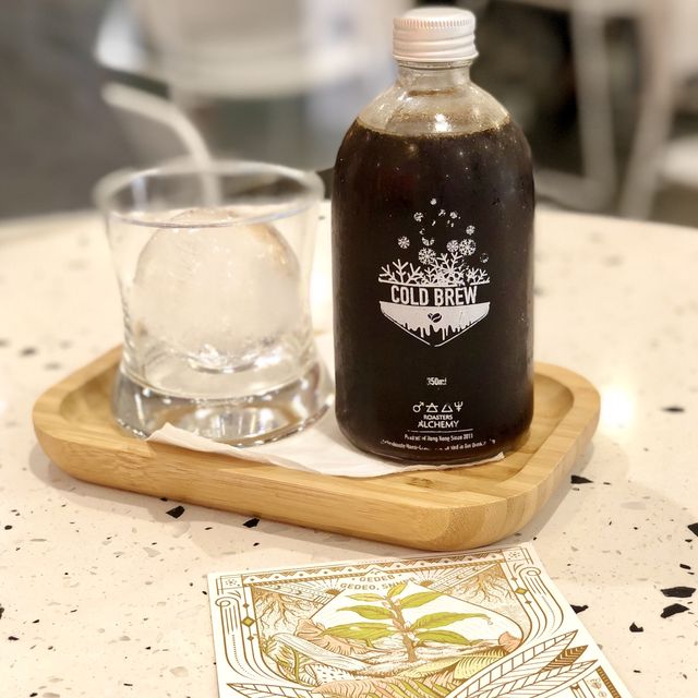 尖沙咀拱形coffee shop